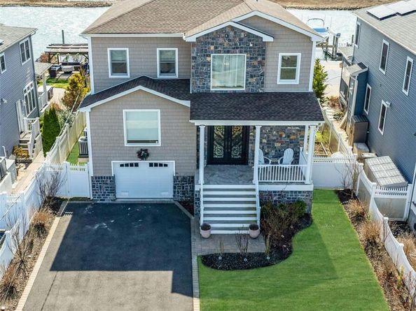 3692 Ocean Avenue, Seaford NY 11783
