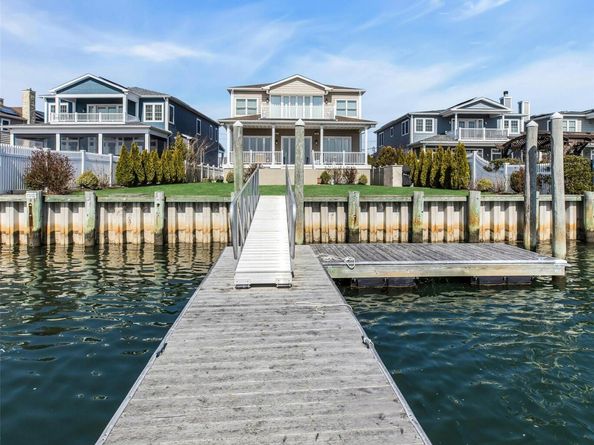 3692 Ocean Avenue, Seaford NY 11783