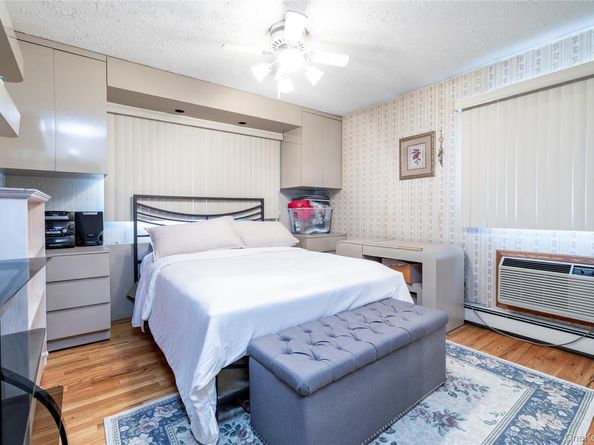 580 E Pine Street, Long Beach NY 11561