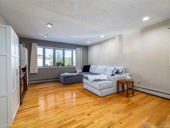 580 E Pine Street, Long Beach NY 11561