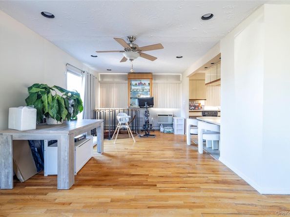 580 E Pine Street, Long Beach NY 11561