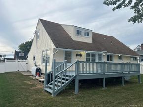 209 Nassau Avenue, Freeport NY 11520