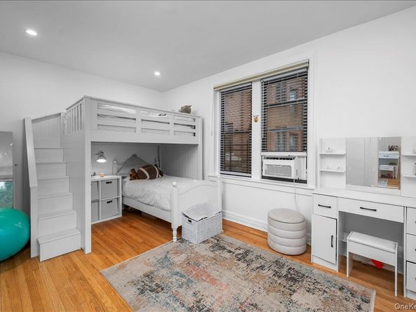 11 Alden Road 2N, Larchmont NY 10538