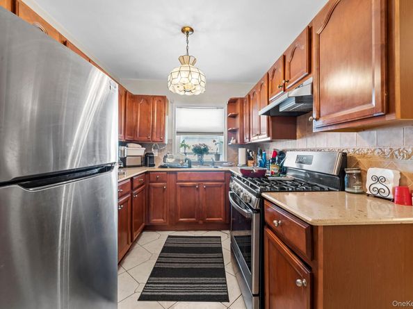 1518 Bayview Avenue, Bronx NY 10465