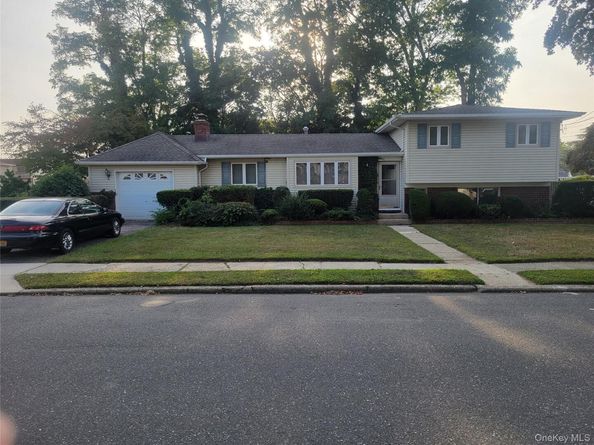336 W 15th Street, Deer Park NY 11729
