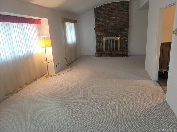 336 W 15th Street, Deer Park NY 11729