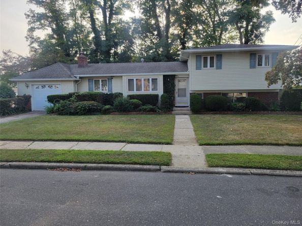 336 W 15th Street, Deer Park NY 11729