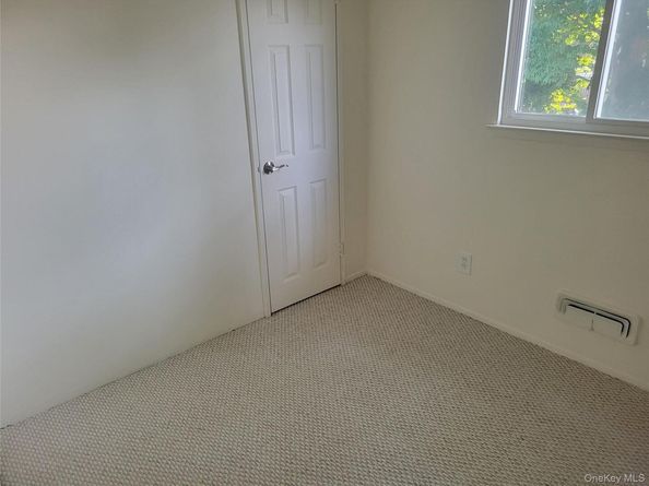336 W 15th Street, Deer Park NY 11729