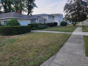 336 W 15th Street, Deer Park NY 11729