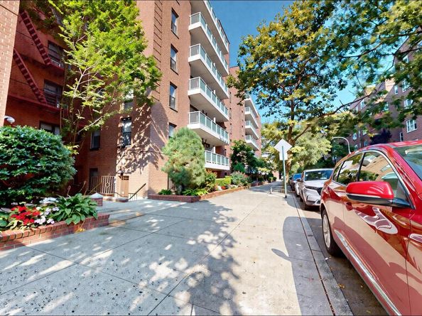 83-40 Austin Street 1T, Kew Gardens NY 11425