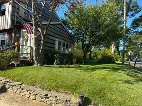13 OCEAN Avenue, Hampton Bays NY 11946