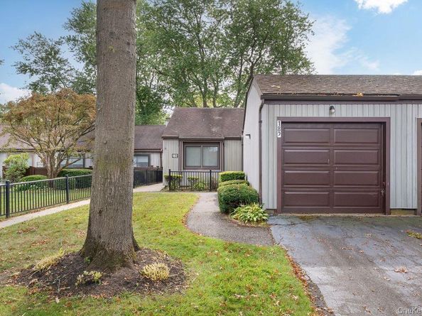 182 Strathmore Gate Drive, Stony Brook NY 11790