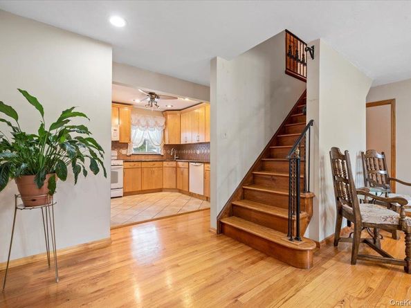 186 11th Street, Bethpage NY 11714