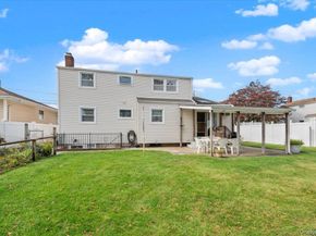 186 11th Street, Bethpage NY 11714