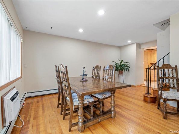 186 11th Street, Bethpage NY 11714