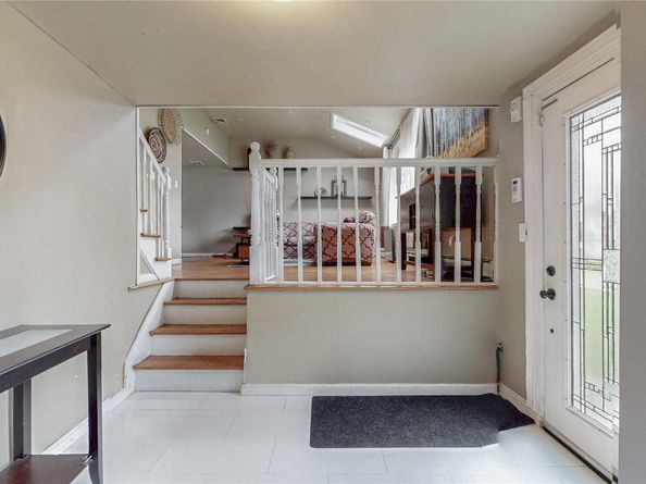 62 Summit Street, Hicksville NY 11801