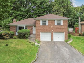33 Eisenhower Drive