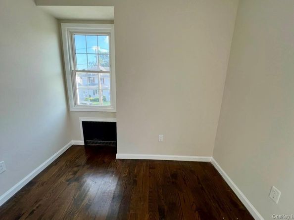 5 Lawrence Avenue, Lynbrook NY 11563