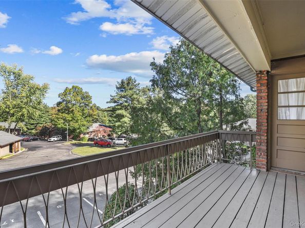 4 Rolling Way M, Peekskill NY 10566