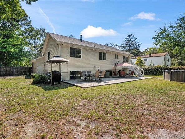101 Plymouth Avenue, East Patchogue NY 11772