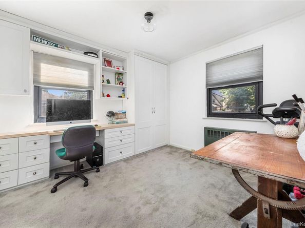 16 terrace Circle 14C, Great Neck NY 11021