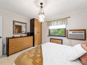 16 terrace Circle 14C, Great Neck NY 11021