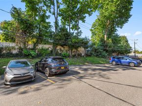 16 terrace Circle 14C, Great Neck NY 11021