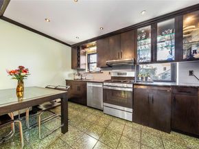 16 terrace Circle 14C, Great Neck NY 11021