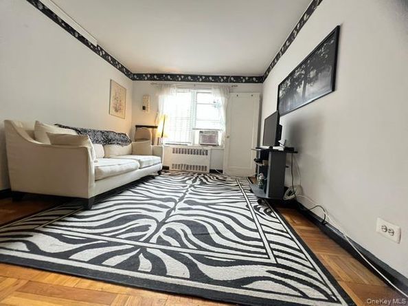 81-05 35 Avenue 1M, Jackson Heights NY 11372