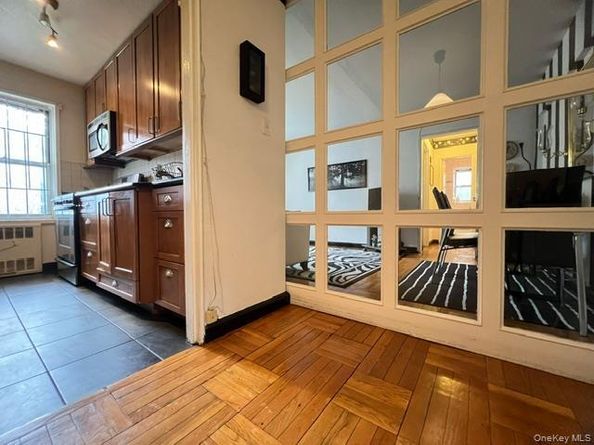 81-05 35 Avenue 1M, Jackson Heights NY 11372