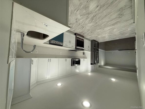 9 Holt Street, Amityville NY 11701