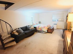 68-09 242nd Street 33A, Little Neck NY 11362