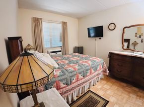 68-09 242nd Street 33A, Little Neck NY 11362