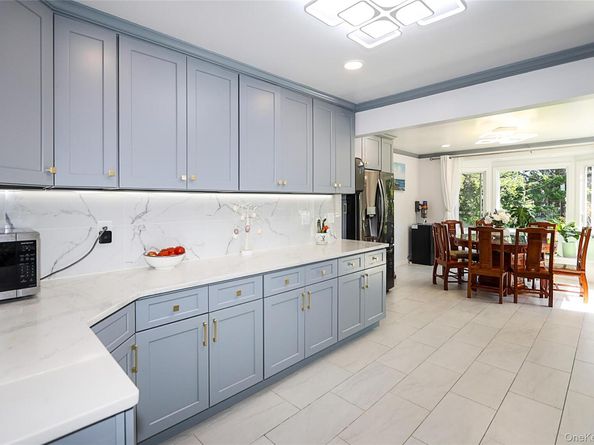 6 Lewis Avenue, Jericho NY 11753