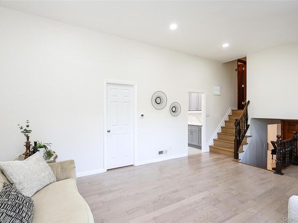 6 Lewis Avenue, Jericho NY 11753