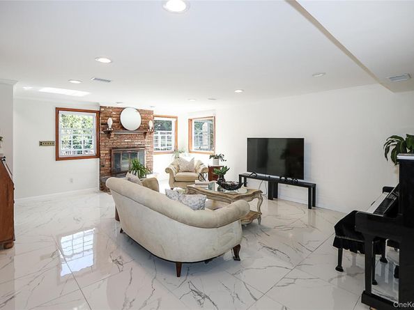 6 Lewis Avenue, Jericho NY 11753