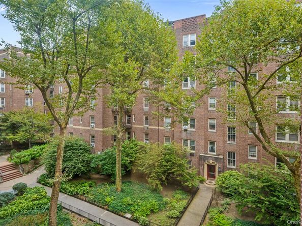 48-19 43rd Street 4D, Sunnyside NY 11377