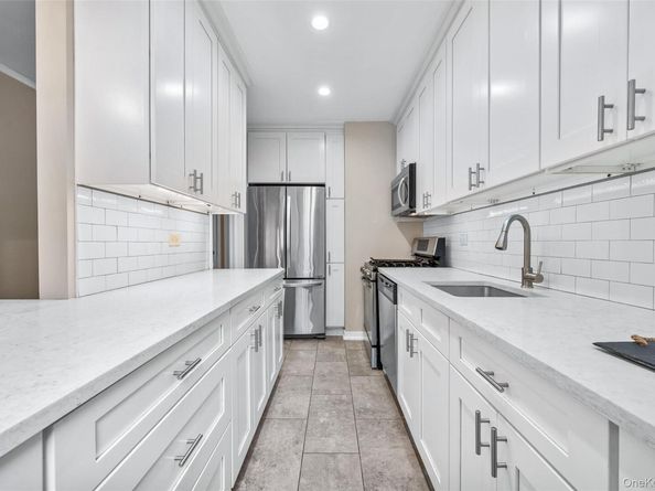 48-19 43rd Street 4D, Sunnyside NY 11377