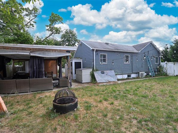 5 Bristol Street, Huntington NY 11743