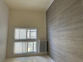 710 E 211th Street, Bronx NY 10467
