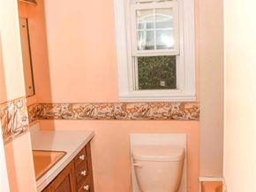 138 Chestnut Street, Lynbrook NY 11563