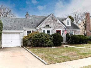 138 Chestnut Street, Lynbrook NY 11563