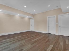 541 Split Rock Road, Syosset NY 11791