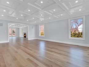541 Split Rock Road, Syosset NY 11791