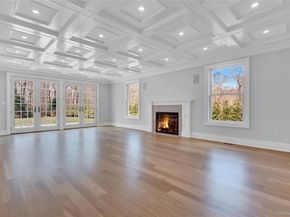 541 Split Rock Road, Syosset NY 11791