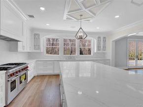 541 Split Rock Road, Syosset NY 11791