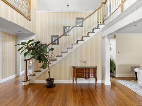 14 Meadow Lane, Manhasset NY 11030