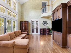 14 Meadow Lane, Manhasset NY 11030
