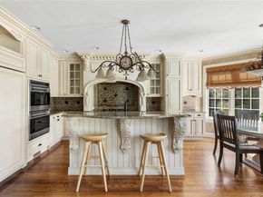 14 Meadow Lane, Manhasset NY 11030