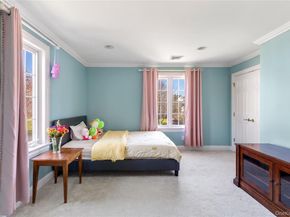 14 Meadow Lane, Manhasset NY 11030
